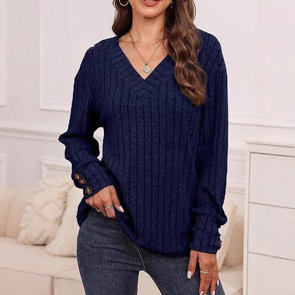 Damen Strickpullover mit V-Ausschnitt und dekorativen Knopfdetails WW