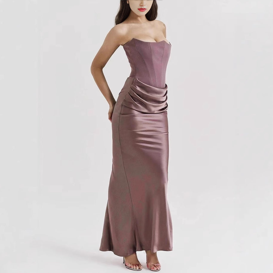 Damen Abendkleid mit figurbetontem Schnitt und eleganten Drapierungen WW