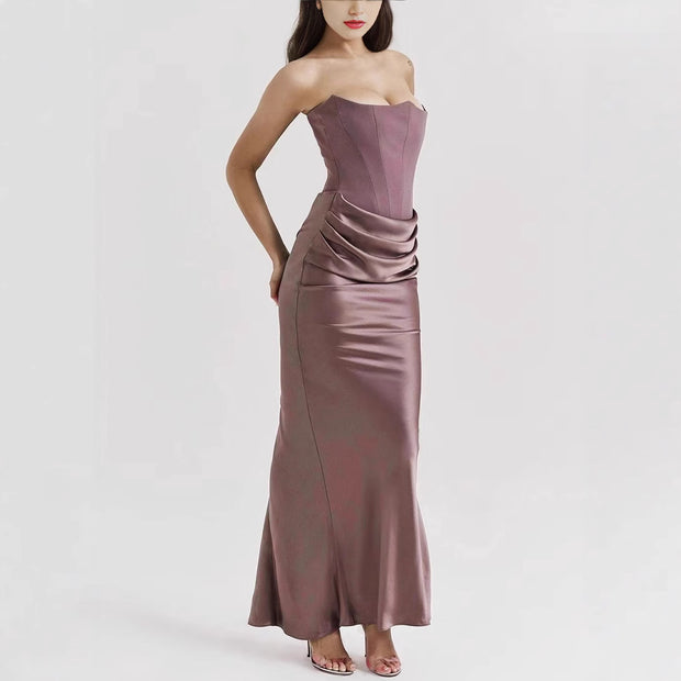 Damen Abendkleid mit figurbetontem Schnitt und eleganten Drapierungen WW