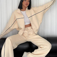 Damen Sportliches Wohlfühl-Set mit hohem Kragen und weitem Schnitt WW