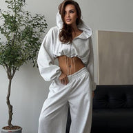 Damen sportliches Zweiteiler-Set mit cropped Kapuzenpullover und weitem Hosen WW