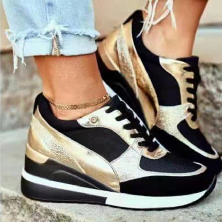 Damen Modische Sneaker mit edlem Metallic-Detail und sportlicher Sohle W&W Mode