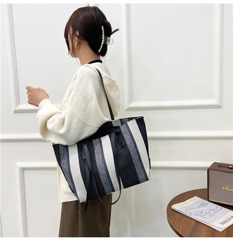 Damen Shopper-Tasche mit modernen Streifen und vielseitigem Innenraum WW