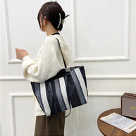 Damen Shopper-Tasche mit modernen Streifen und vielseitigem Innenraum WW