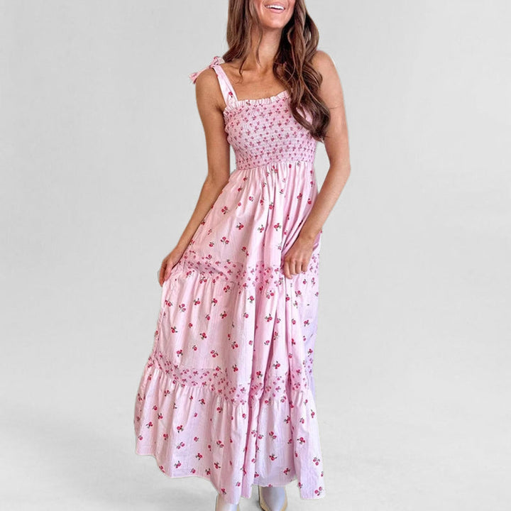 Damen Maxikleid mit romantischem Smocking-Oberteil und floralem Design W&W Mode