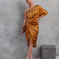 Damen Satin Abendkleid mit asymmetrischem Design und raffinierten Rüschen WW