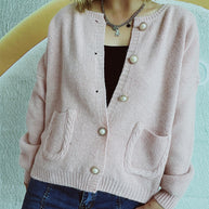 Damen Strickjacke mit dekorativen Perlenknöpfen und praktischen Taschen WW