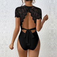 Damen Spitzen-Bodysuit mit kurzen Ärmeln und elegantem Rippdesign WW
