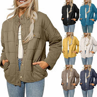 Damen Steppjacke mit dekorativem Knopf WW