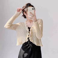 Damen Strickjacke mit Rüschendetails und luftiger Struktur WW