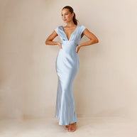 Damen elegantes Maxikleid mit tiefem V-Ausschnitt und fliessendem Satin-Finish WW