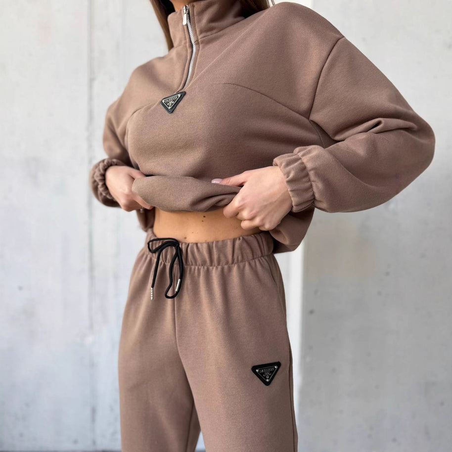 Damen sportliches Set aus weichem Fleece mit Kapuze WW