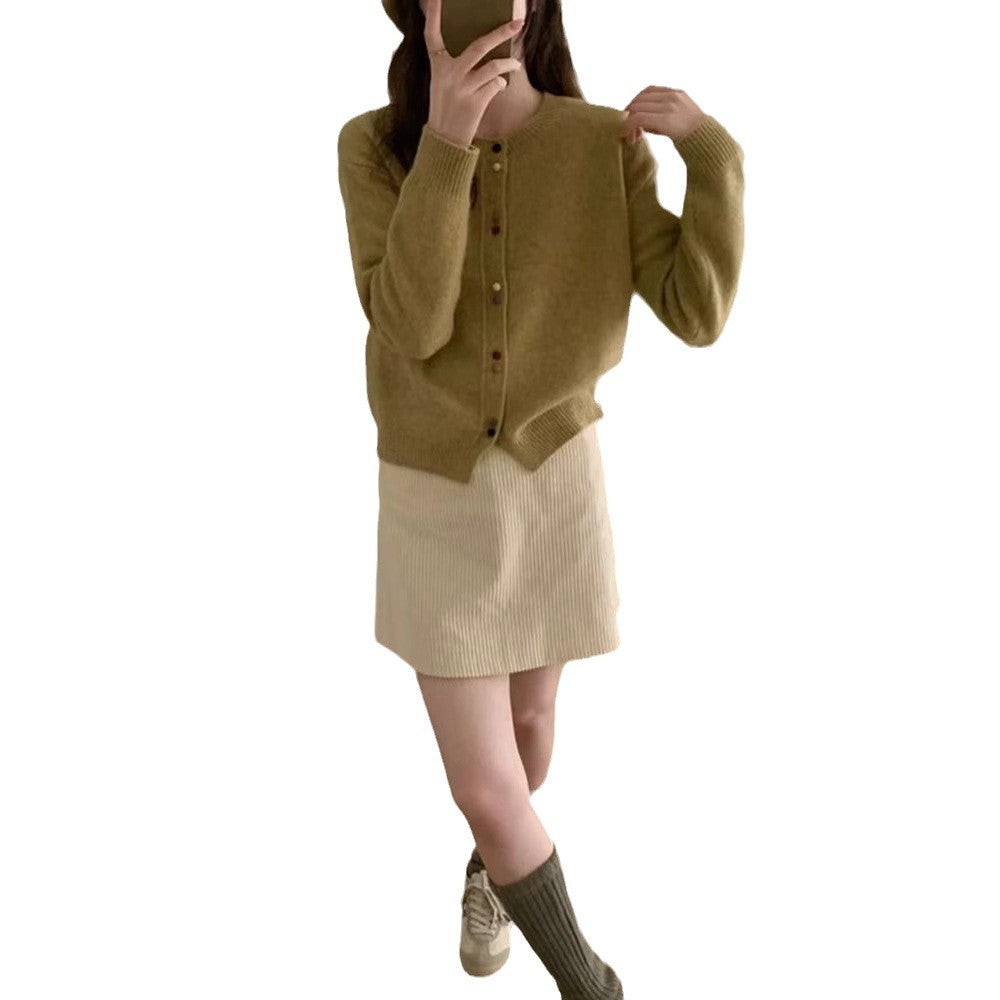 Damen Strickjacke mit dekorativen Knopfakzenten und weichem Material WW