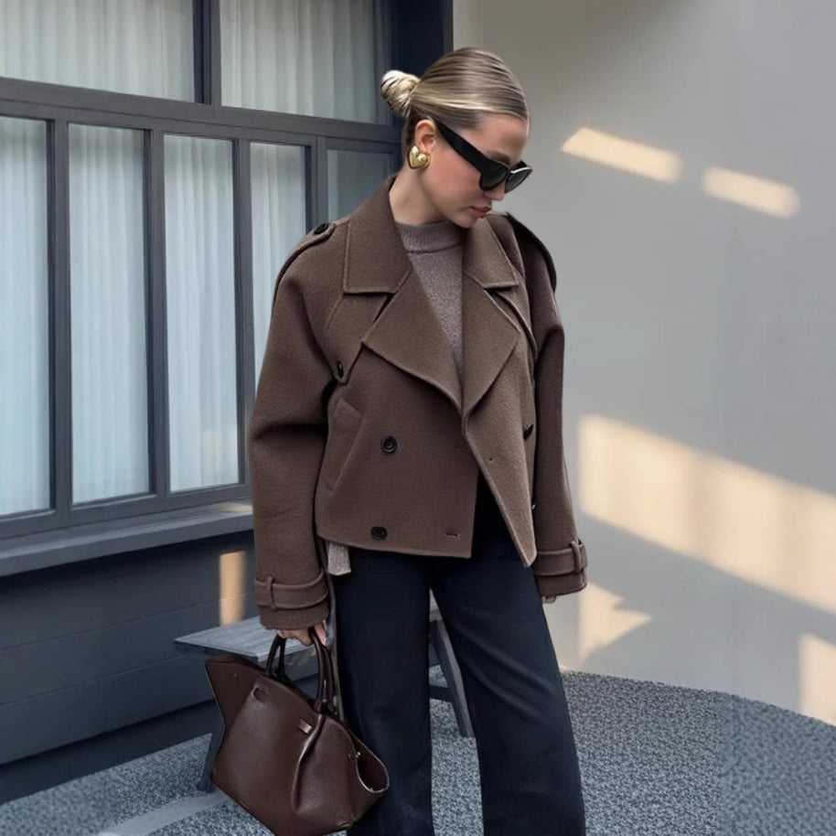 Damen stilvolle cropped Jacke im modernen Biker-Design mit doppeltem Knopfverschluss WW