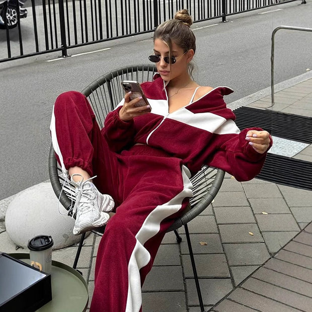 Damen Sportlicher Velours Zweiteiler mit modischen Streifen WW