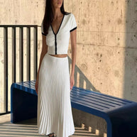 Damen Set aus Rippenstrick-Oberteil und plissiertem Rock WW