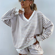 Damen lässiges V-Ausschnitt Sweatshirt und kurze Sporthosen Set WW