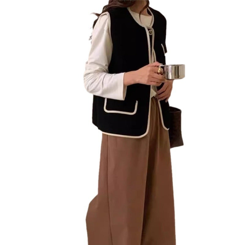 Damen Stilvolle Weste mit kontrastierenden Taschen und Knopfdetails WW