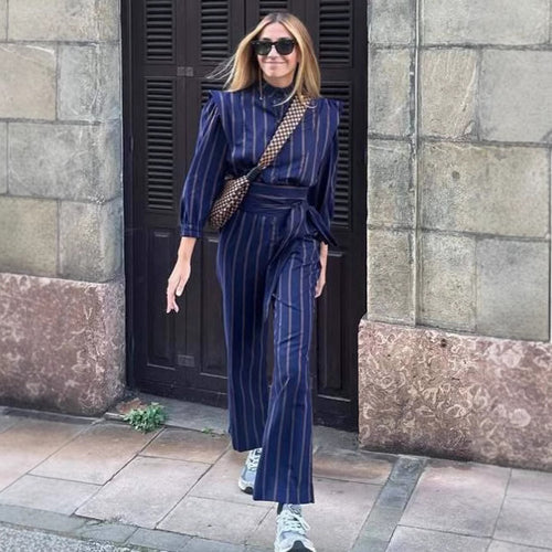 Damen Anzug mit tailliertem Schnitt und seitlichem Gürtel WW