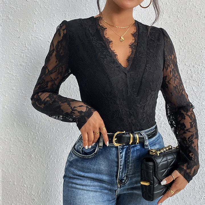 Damen Spitzenbody mit raffiniertem V-Ausschnitt und eleganten Rüschendetails W&W Mode