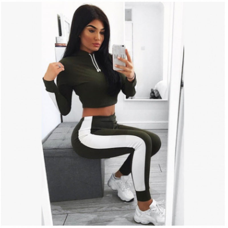 Damen Sportliches Set mit cropped Hoodie und leggings WW