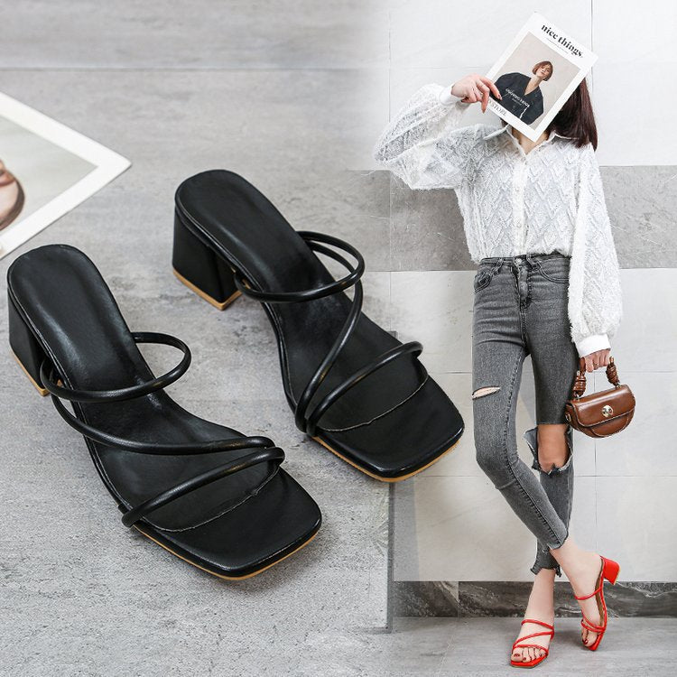 Damen Lounge Sandalen mit elegantem Blockabsatz W&W Mode