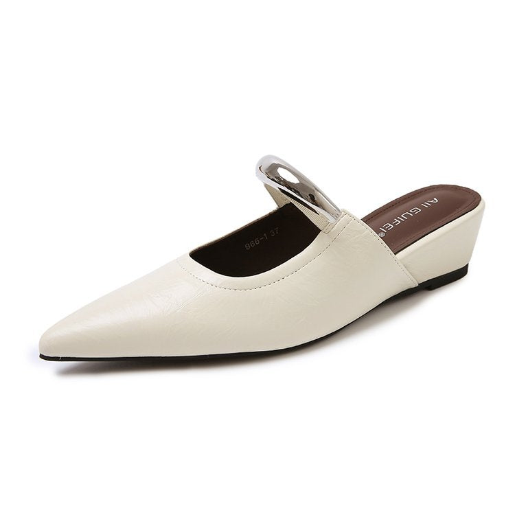 Damen elegante Slingback Mules mit spitzem Zehenbereich und dekorativem Ketten-Detail W&W