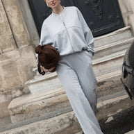 Damen sportliche und elegante Trainingsjacke mit weit geschnittenen Hosen WW