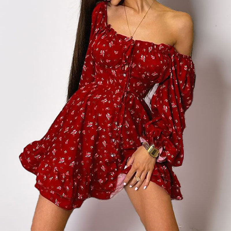 Damen Minikleid mit schulterfreiem Design und rüschengeschichtetem Saum W&W Mode