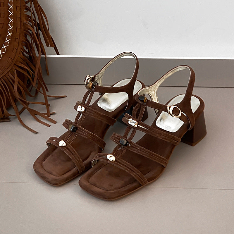 Damen Strappy Blockabsatzsandalen mit schicken Schnallenakzenten WW