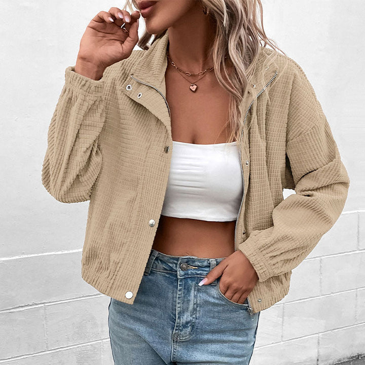 Damen lässige Kapuzenjacke aus strukturiertem Material mit Reißverschluss W&W Mode