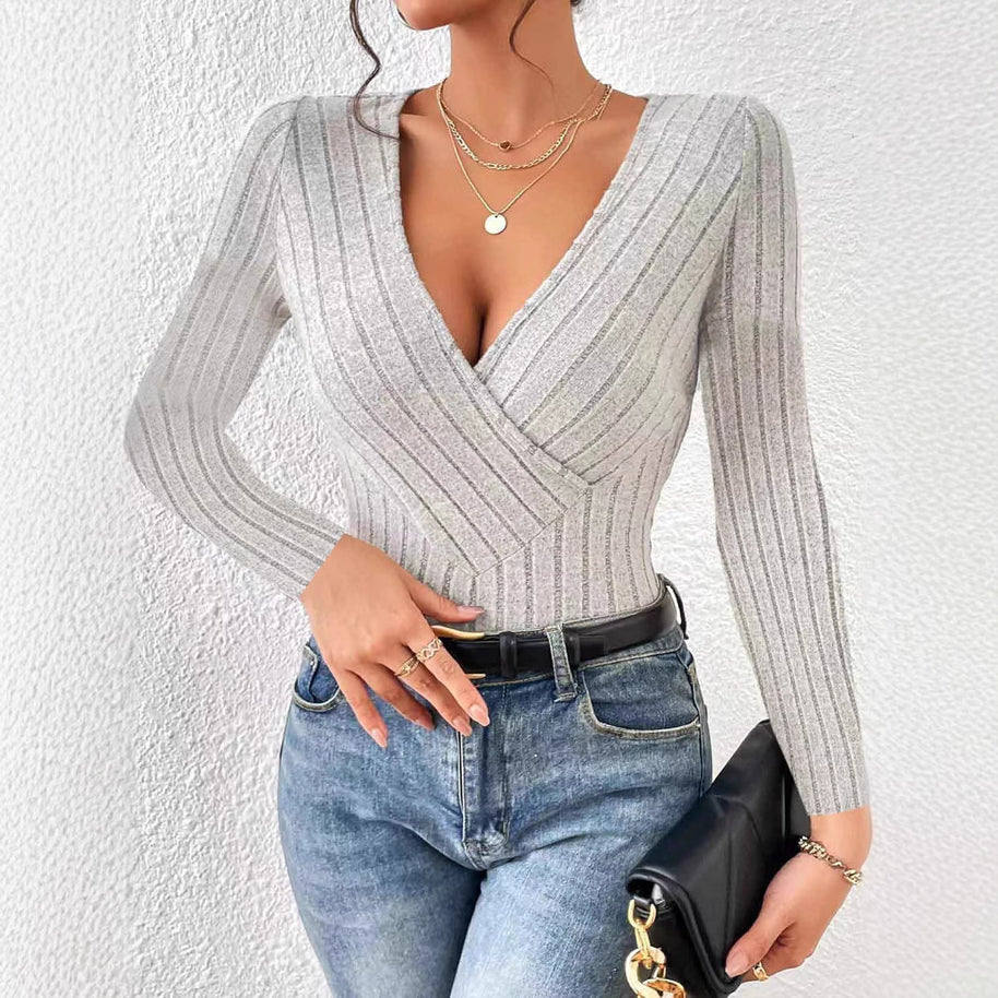 Damen Strickoberteil mit V-Ausschnitt und eleganten Rippdetails WW