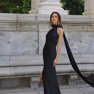 Damen Abendkleid mit elegantem Stehkragen und voluminösem Cape W&W