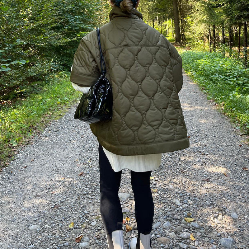 Damen Steppjacke mit hohem Kragen und praktischen Eingrifftaschen WW