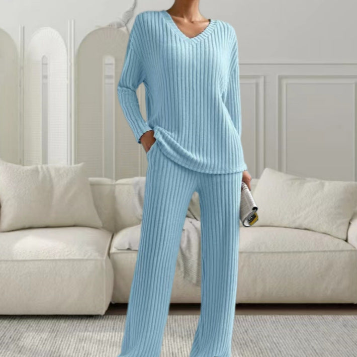 Damen Strickanzug mit modischem V-Ausschnitt und feinem Rippdesign WW