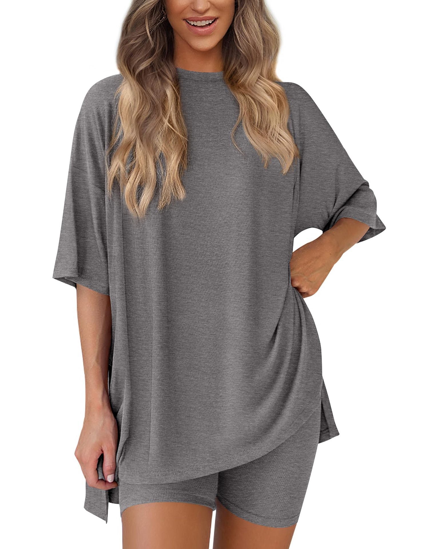 Damen Bequeme Oversized T-Shirt mit Seitenschlitzen WW