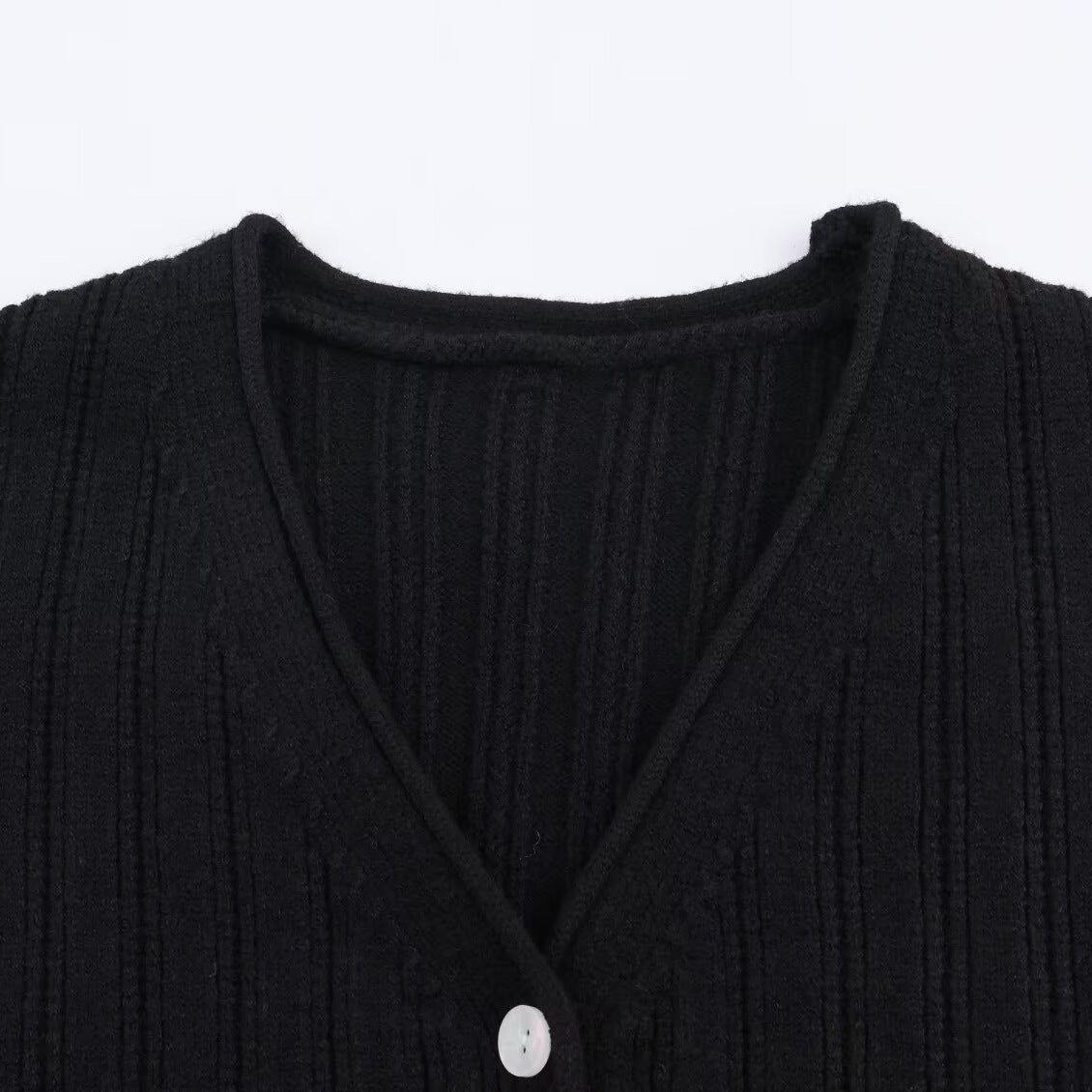 Damen Strickjacke mit Rippstruktur und eleganten Knopfdetails WW