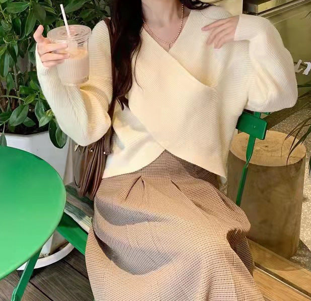 Damen stilvoller Wickelpullover mit innovativem Schnitt und breiten Ärmeln WW