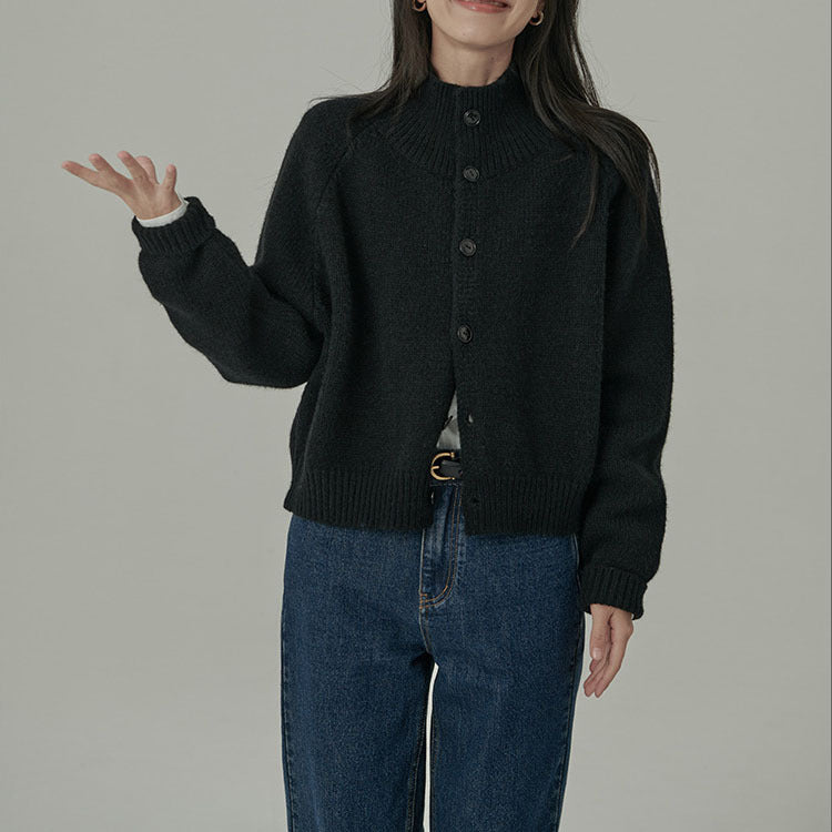 Damen Strickjacke mit hohem Kragen und großen Knöpfen WW