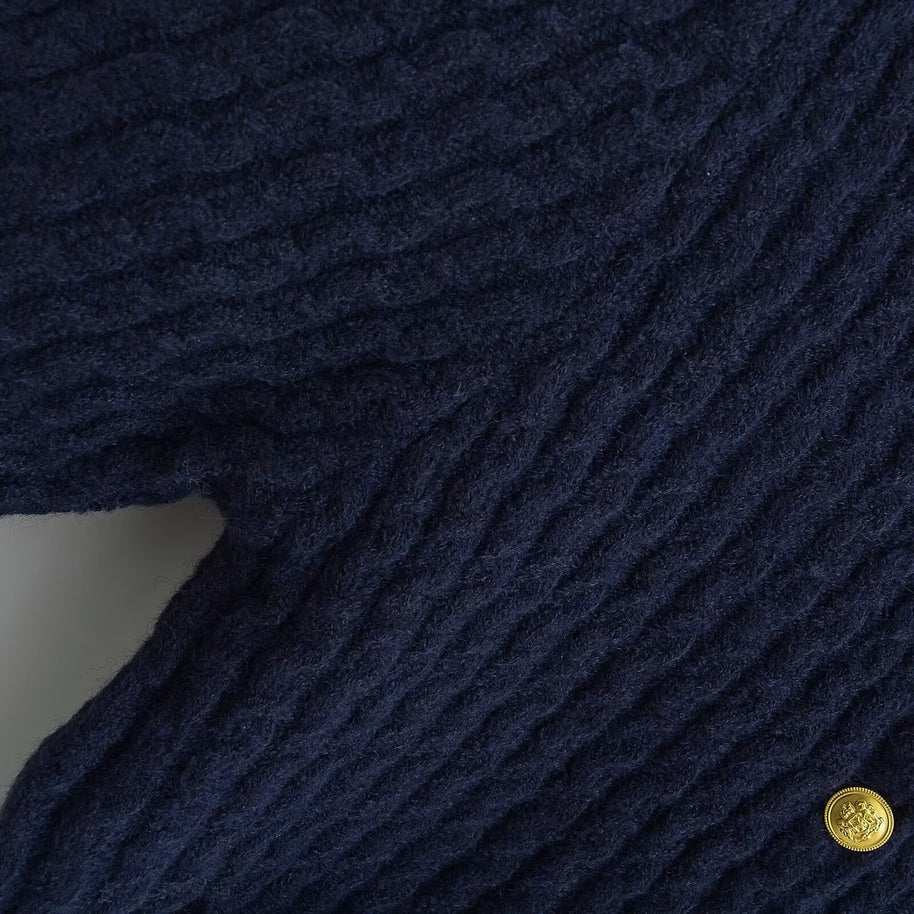 Damen Strickjacke mit strukturiertem Design und goldenen Knöpfen WW