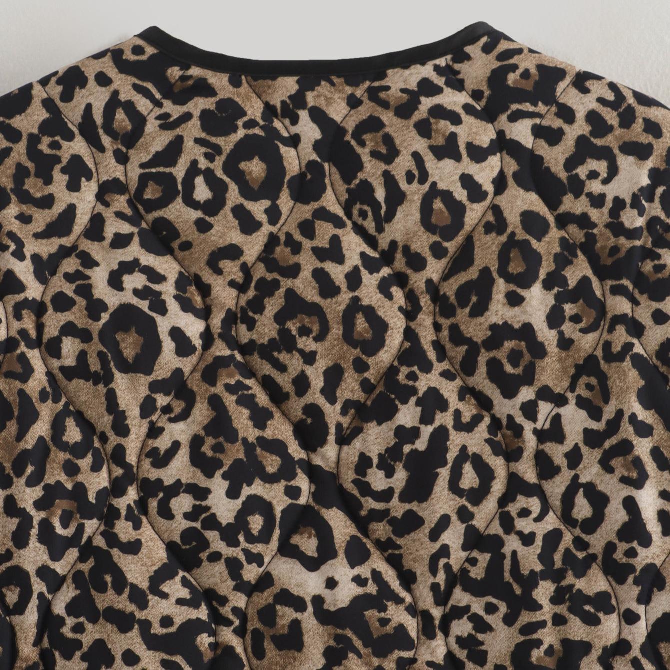 Damen Steppjacke mit modernem Leo-Print und praktischen Taschen WW