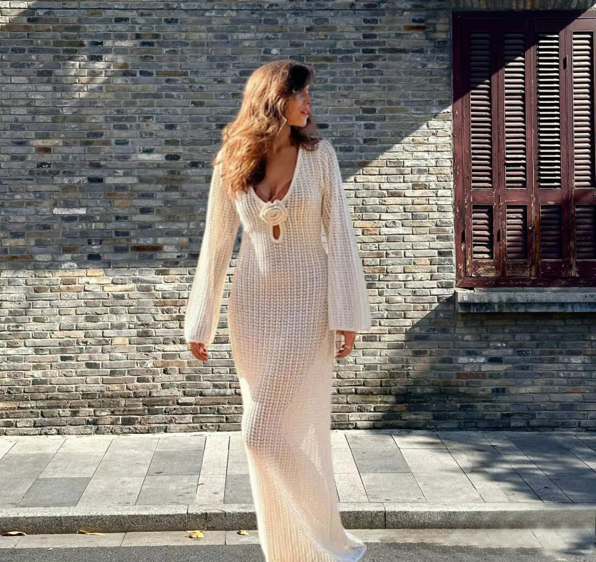 Damen Strick Maxikleid mit tiefem V-Ausschnitt und dekorativer Knopfdetail WW