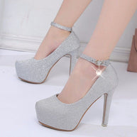 Damen Glitzernde Plateau-Pumps mit feinem Riemchen und elegantem Schmuckdetail W&W