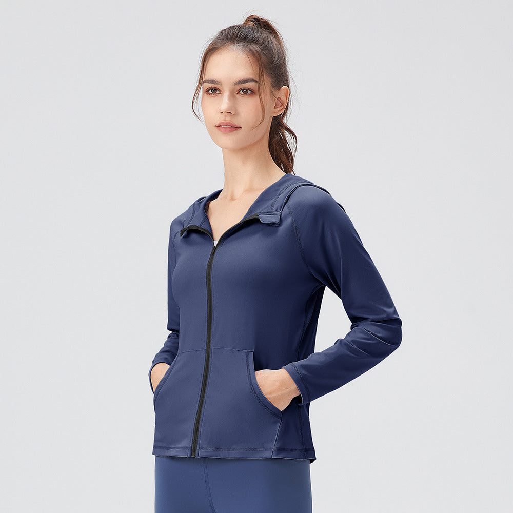 Damen Sportliche Kapuzenjacke mit leichtem Material und praktischen Taschen WW