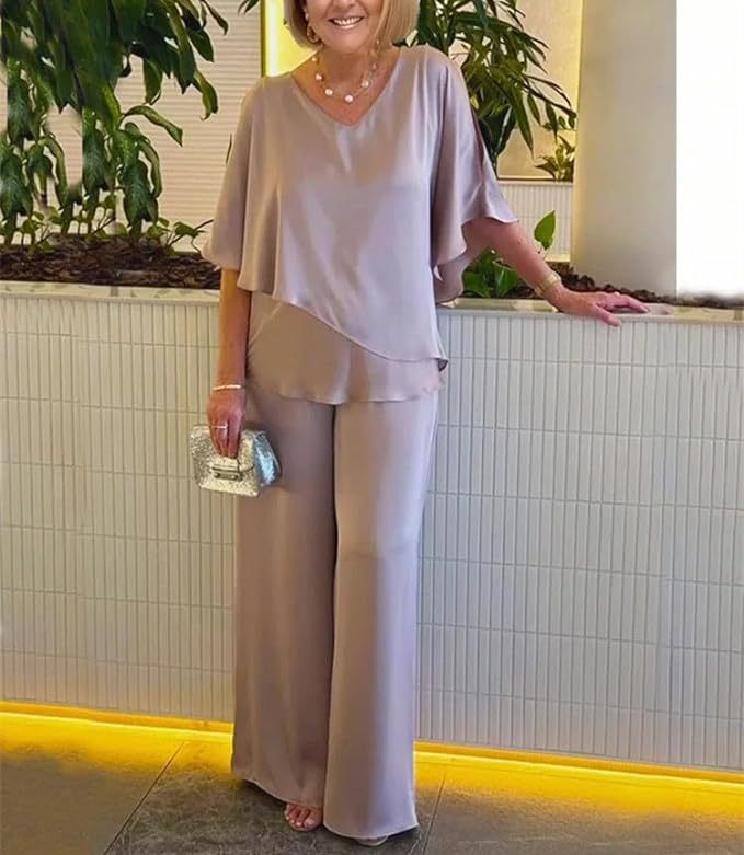 Damen Jumpsuit mit elegantem Layering und großzügigem Schnitt WW