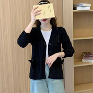 Damen Strickjacke mit dekorativen Taschen und Wellenmuster WW