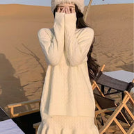 Damen Strickjacke mit dekorativem Zopfmuster und Knopfdetails WW