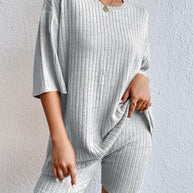Damen komfortables Kurzarm Set mit Rippstrick und relaxed Schnitt WW