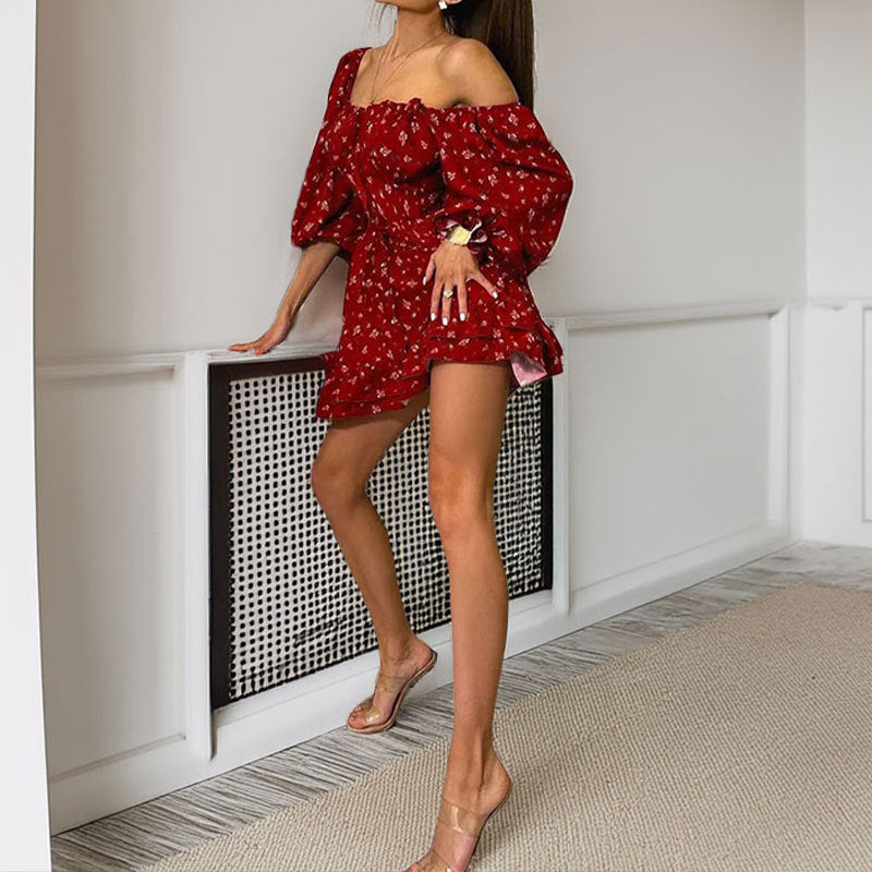 Damen Minikleid mit schulterfreiem Design und rüschengeschichtetem Saum W&W Mode