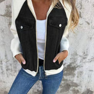 Damen Denim-Jacke mit kontrastfarbenen Ärmeln und praktischen Taschen WW
